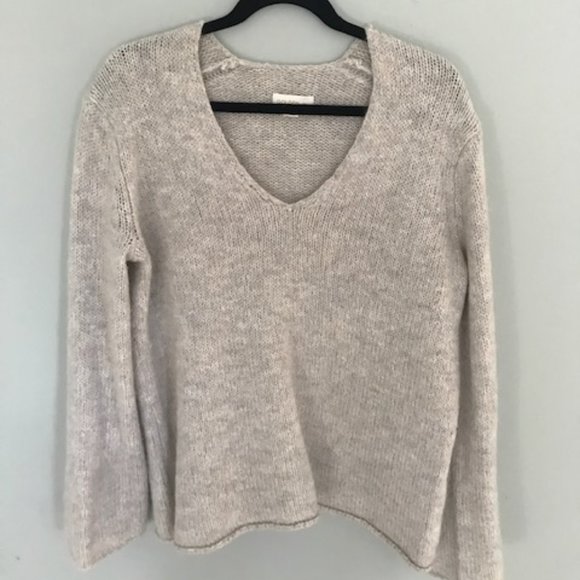 TNA/Aritzia | GOLDEN Knit Sweater - Picture 1 of 3